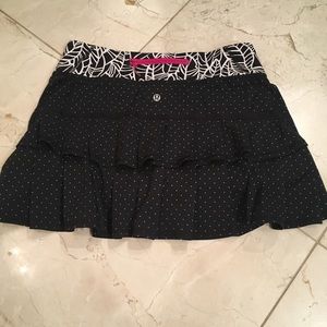 Lululemon skirt size 6